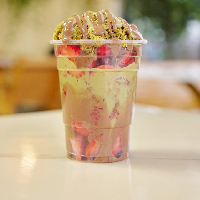 Chocolate Strawberry Cup