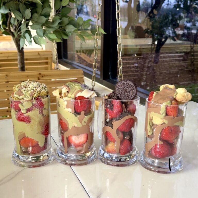 Dubai Chocolate Strawberries